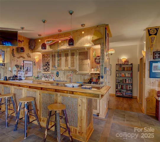 $1,199,000 | 1024 Arrowhead Ridge Road, Spruce Pine, NC 28777