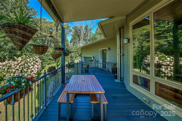 $1,199,000 | 1024 Arrowhead Ridge Road, Spruce Pine, NC 28777