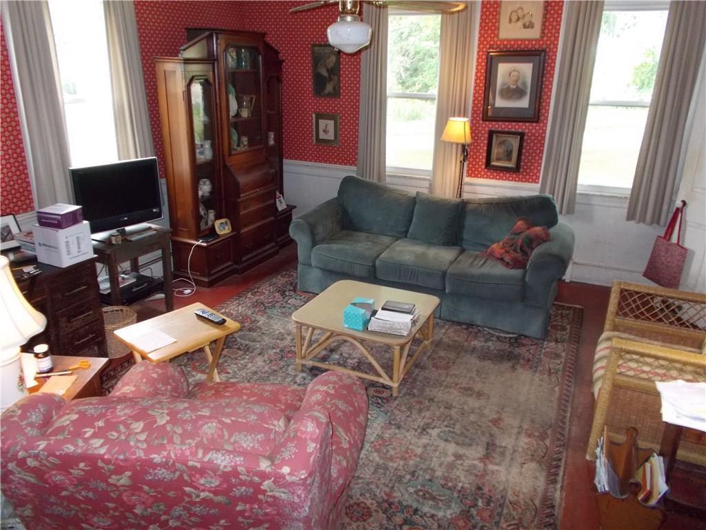 215 Robinson Road Waldoboro, ME 04572 - Photo 8 of 24 215 Robinson photo Parlor