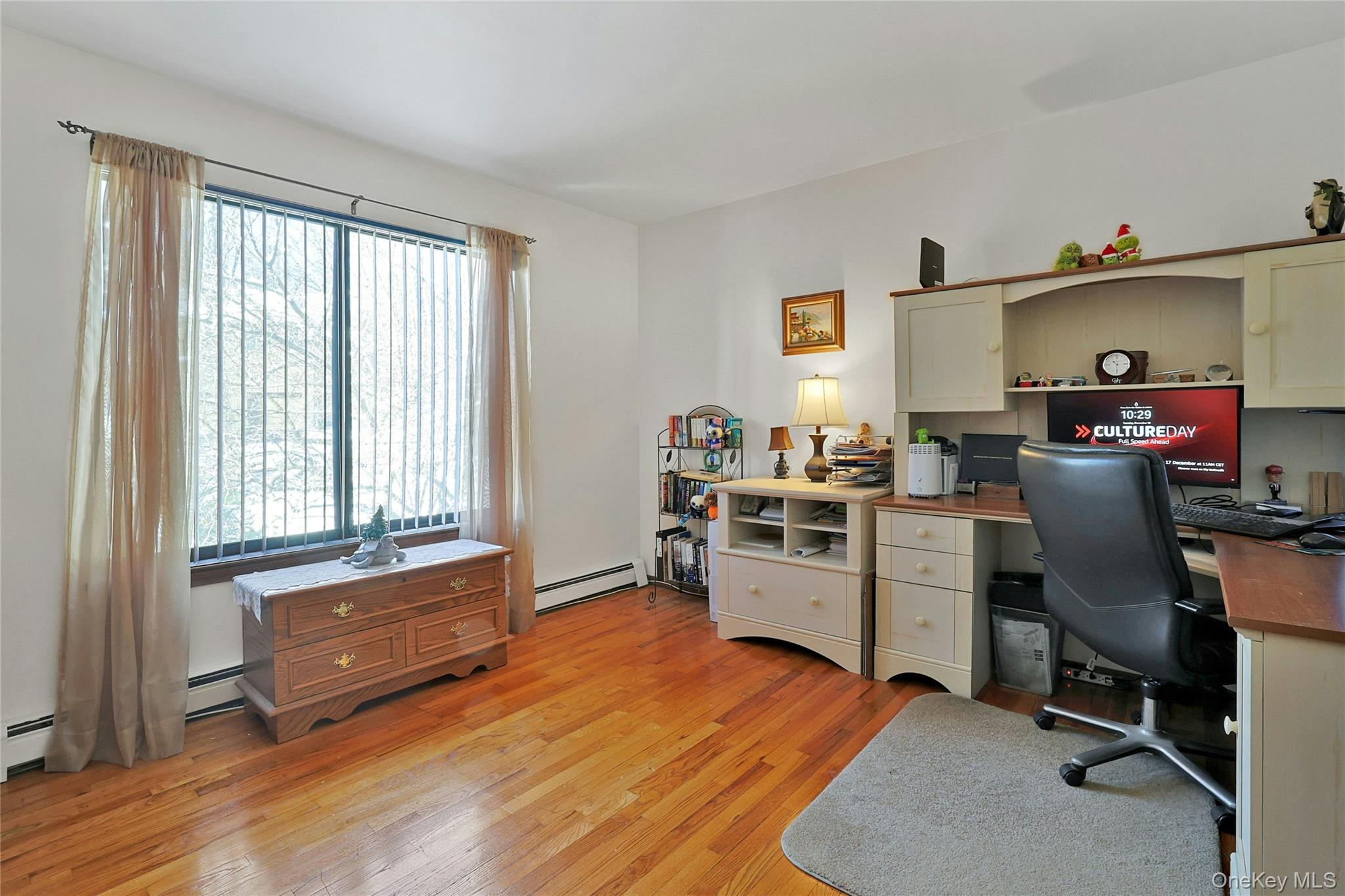 31 Powder Horn Road Cortlandt Manor, NY 10567 - Photo 14 of 36 Office area featuring hardwood floors