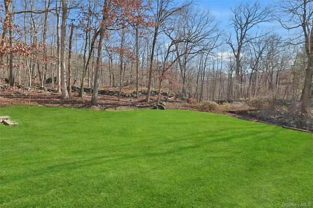 $849,000 | 31 Powder Horn Road, Cortlandt Manor, NY 10567