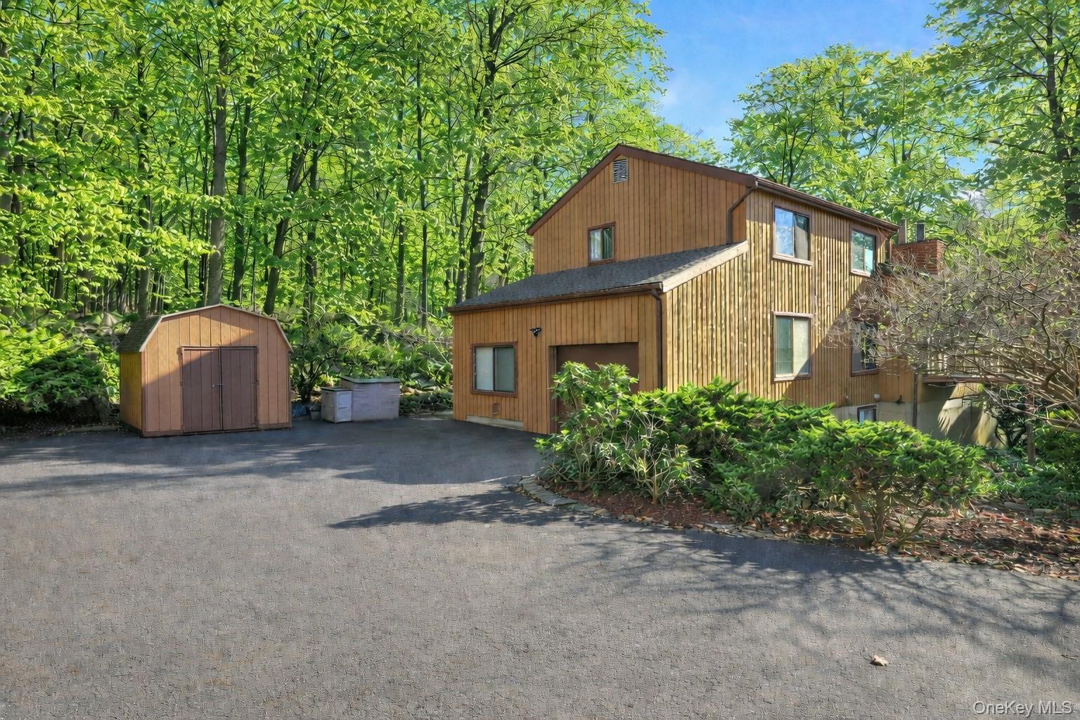 31 Powder Horn Road Cortlandt Manor, NY 10567 - Photo 31 of 36 Seasonal rendering