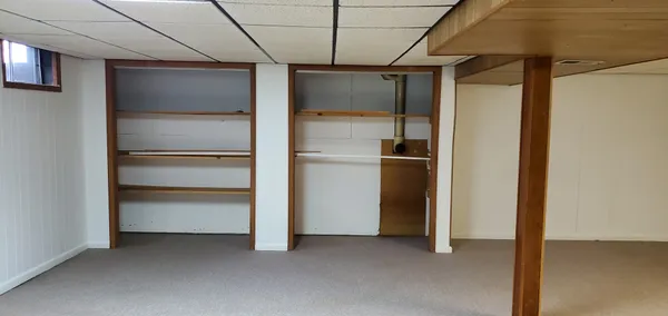 $1,250 | 728 North 2853rd Road, Unit 1, Utica, IL 61373