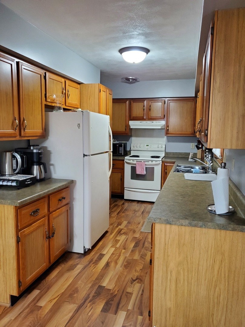 728 North 2853rd Road, Unit 1 Utica, IL 61373 - Photo 5 of 24