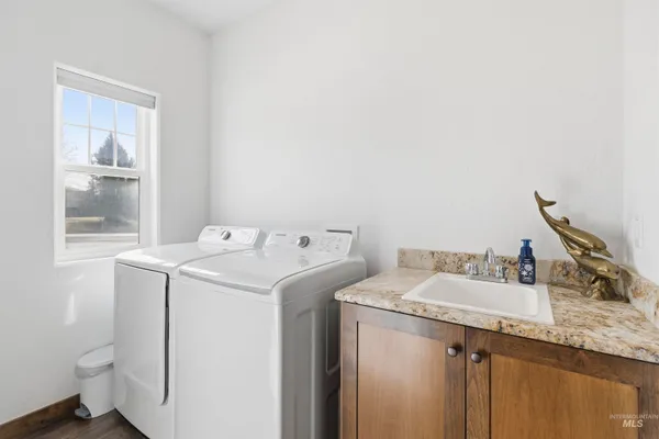 $850,000 | 1542 Lanny Lane, Moscow, ID 83843