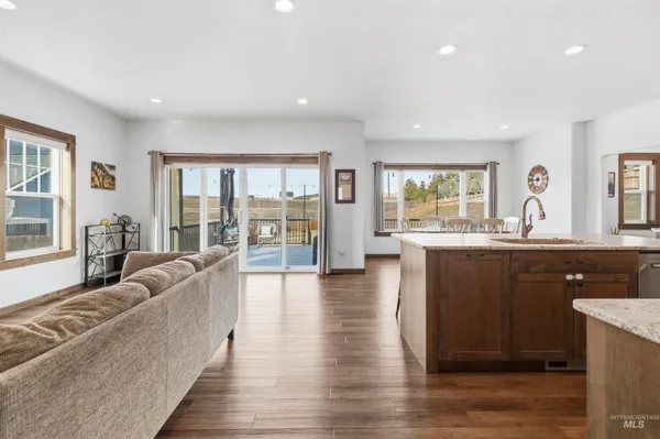 $850,000 | 1542 Lanny Lane, Moscow, ID 83843