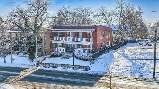 $659,000 | 1017 West 39th Street, Kansas City, MO 64111