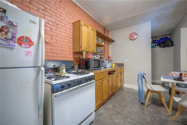 $659,000 | 1017 West 39th Street, Kansas City, MO 64111