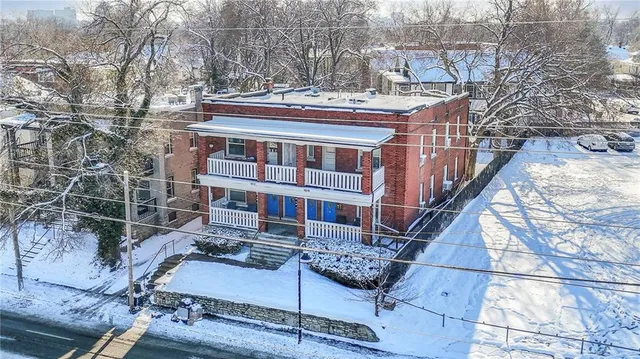 $659,000 | 1017 West 39th Street, Kansas City, MO 64111