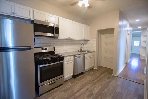 $659,000 | 1017 West 39th Street, Kansas City, MO 64111