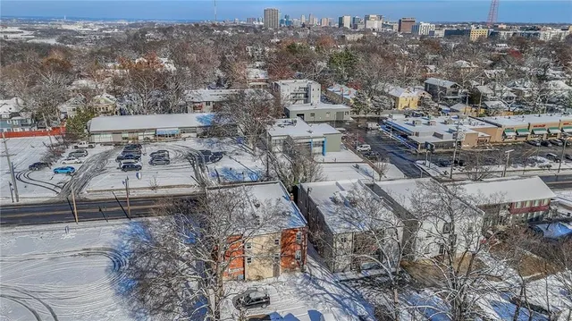 $659,000 | 1017 West 39th Street, Kansas City, MO 64111