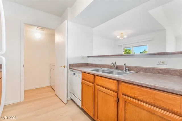 $1,465 | 6650 West Warm Springs Road, Unit 2134, Las Vegas, NV 89118