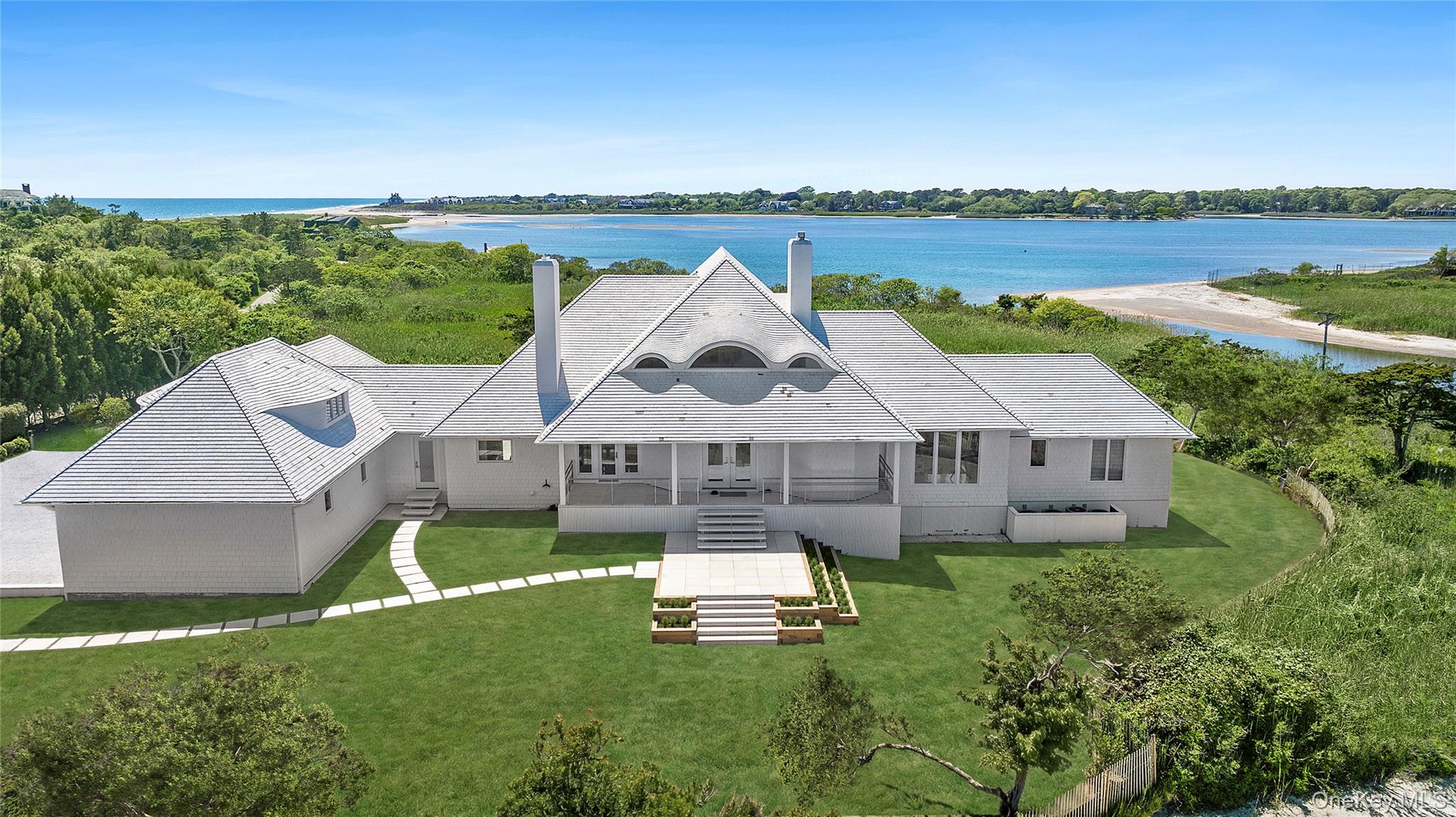 64 West End Road East Hampton, NY 11937 - Photo 4 of 23