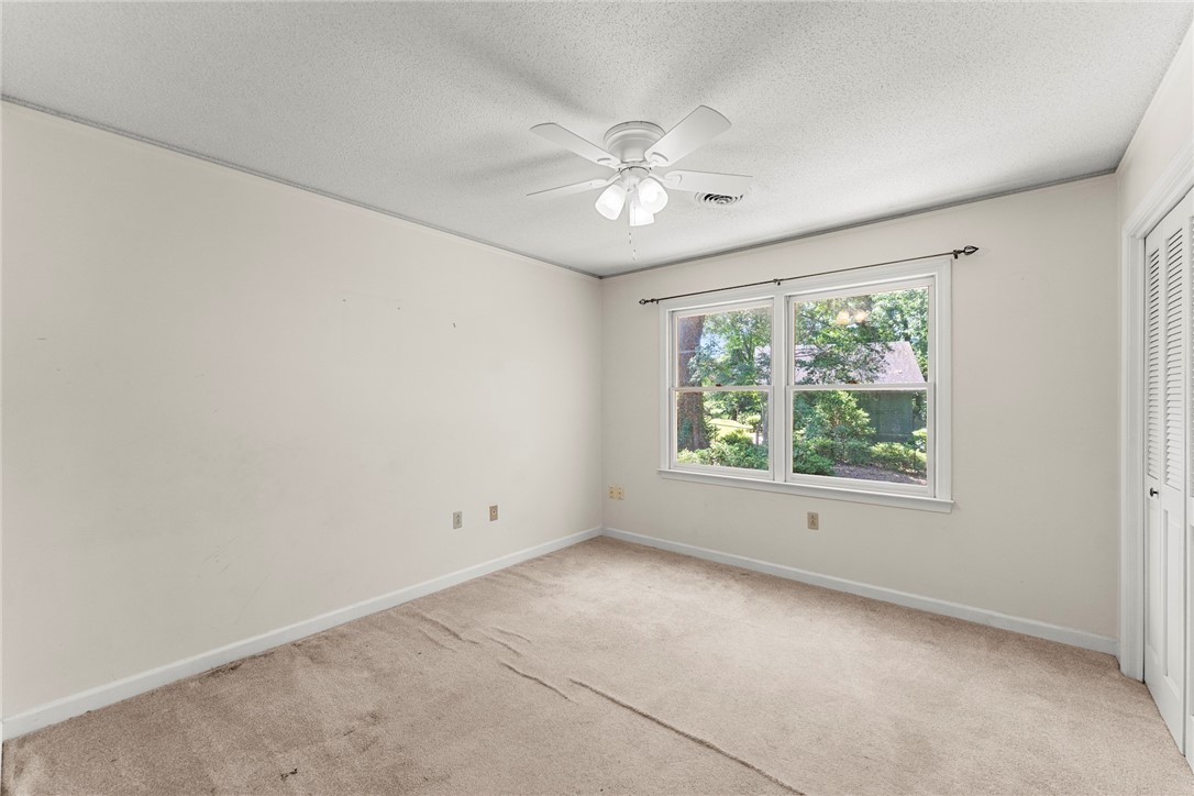 1300 Stonehurst Road Anderson, SC 29621 - Photo 28 of 38