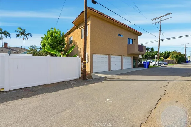 $2,395 | 502 South Freeman Street, Unit C, Oceanside, CA 92054