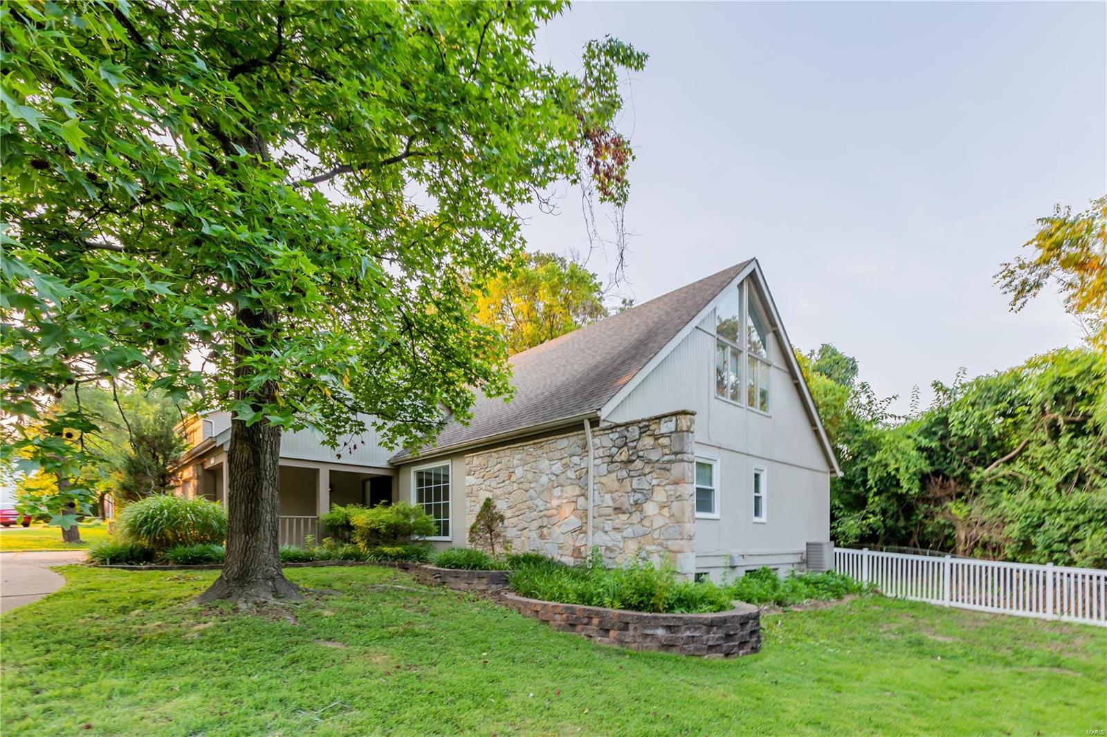 2040 Baxter Road Chesterfield, MO 63017 - Photo 4 of 37 Gallery Image 4