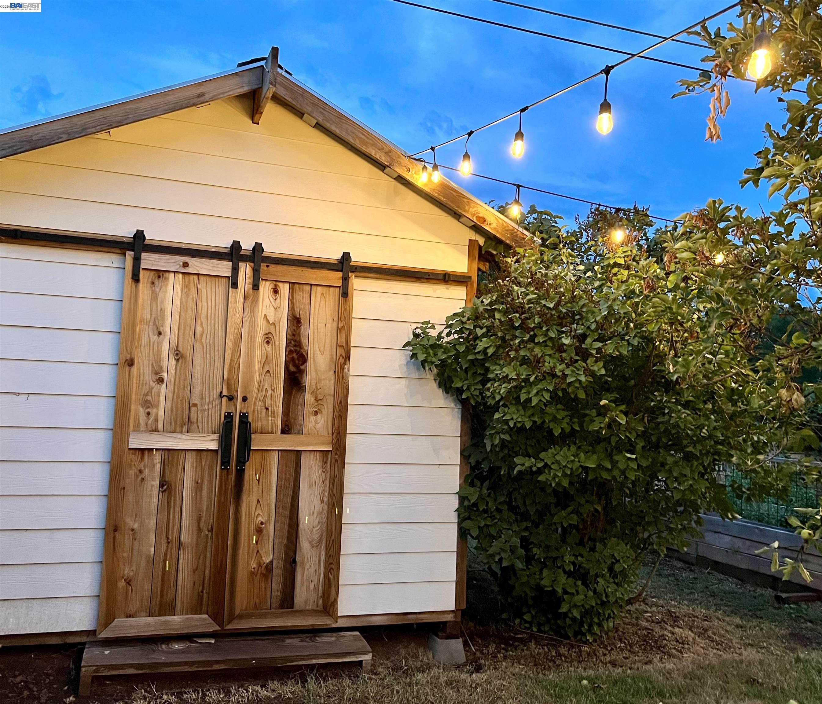 536 Williams Street Murphys, CA 95247 - Photo 21 of 24 a view of a small house