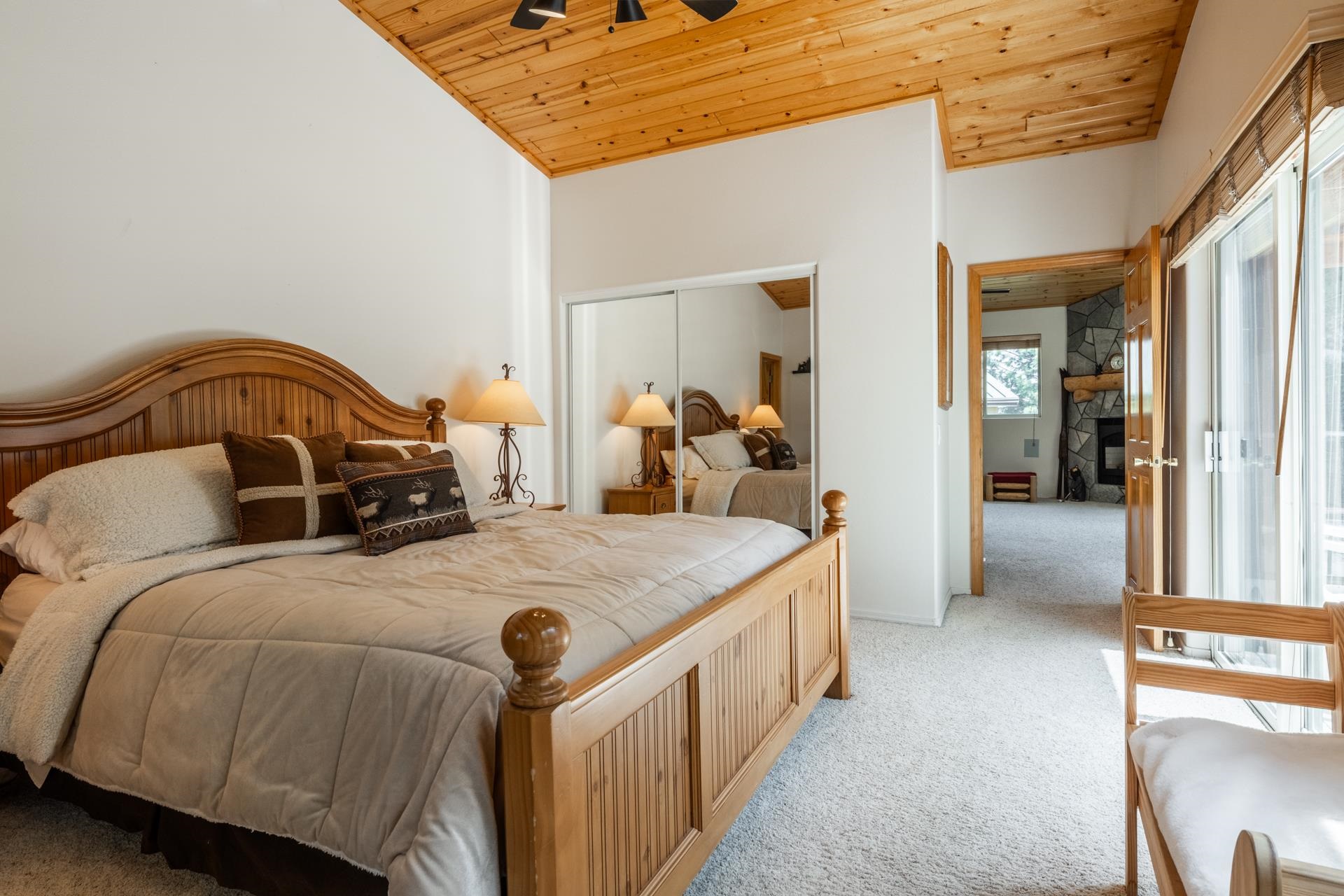 372 Wagon Wheel Road Mammoth Lakes, CA 93546 - Photo 16 of 50 a bed room with a bed and a car