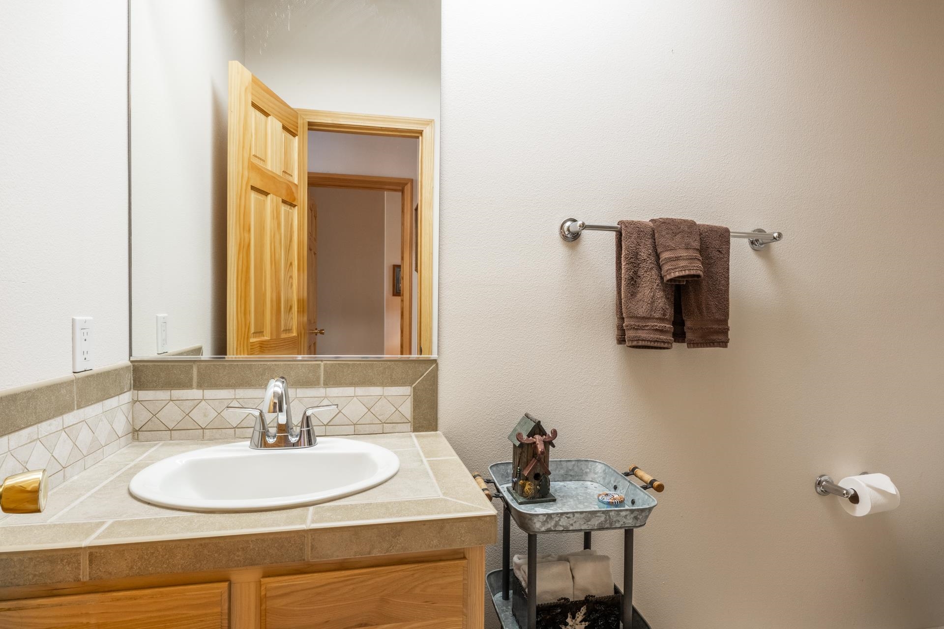 372 Wagon Wheel Road Mammoth Lakes, CA 93546 - Photo 24 of 50 a bathroom with a sink and a mirror
