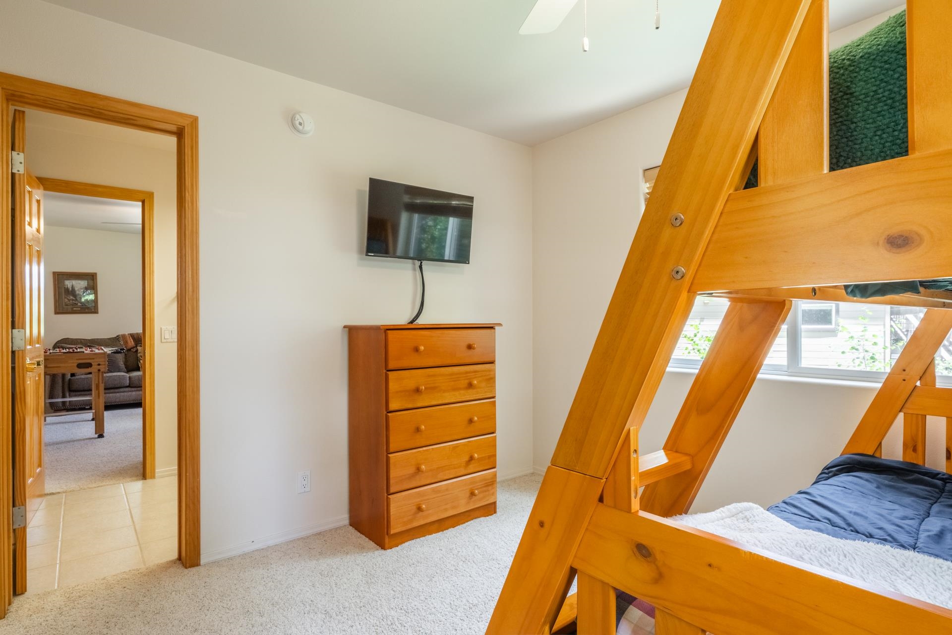 372 Wagon Wheel Road Mammoth Lakes, CA 93546 - Photo 33 of 50 a view of walk in closet with furniture