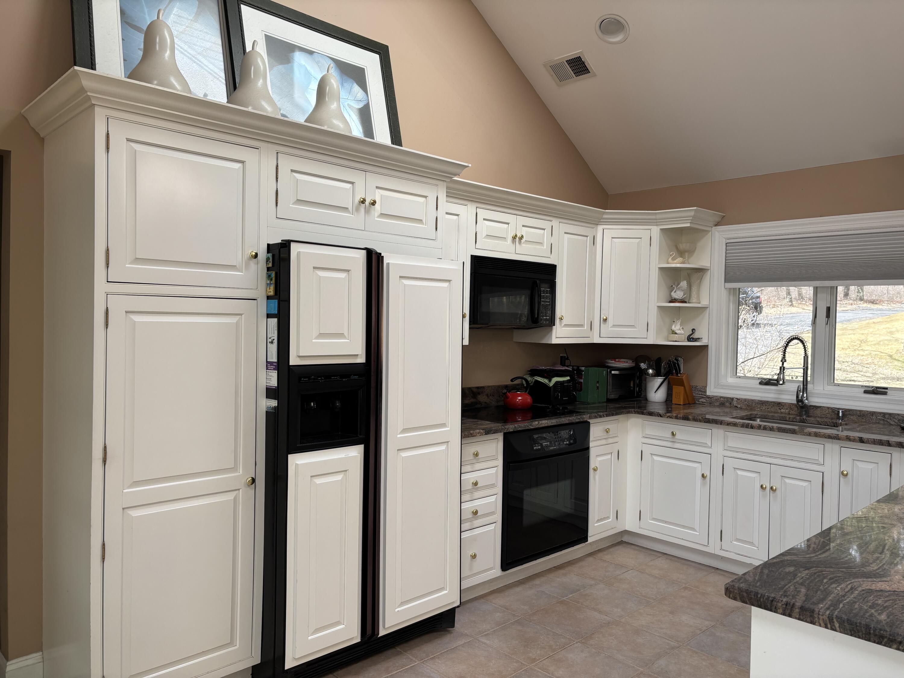38 East Point Road Kunkletown, PA 18058 - Photo 11 of 51 kitchen