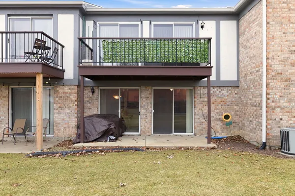 $265,000 | 1215 Williams Port Drive, Unit 2, Westmont, IL 60559