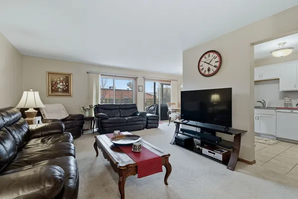 $265,000 | 1215 Williams Port Drive, Unit 2, Westmont, IL 60559