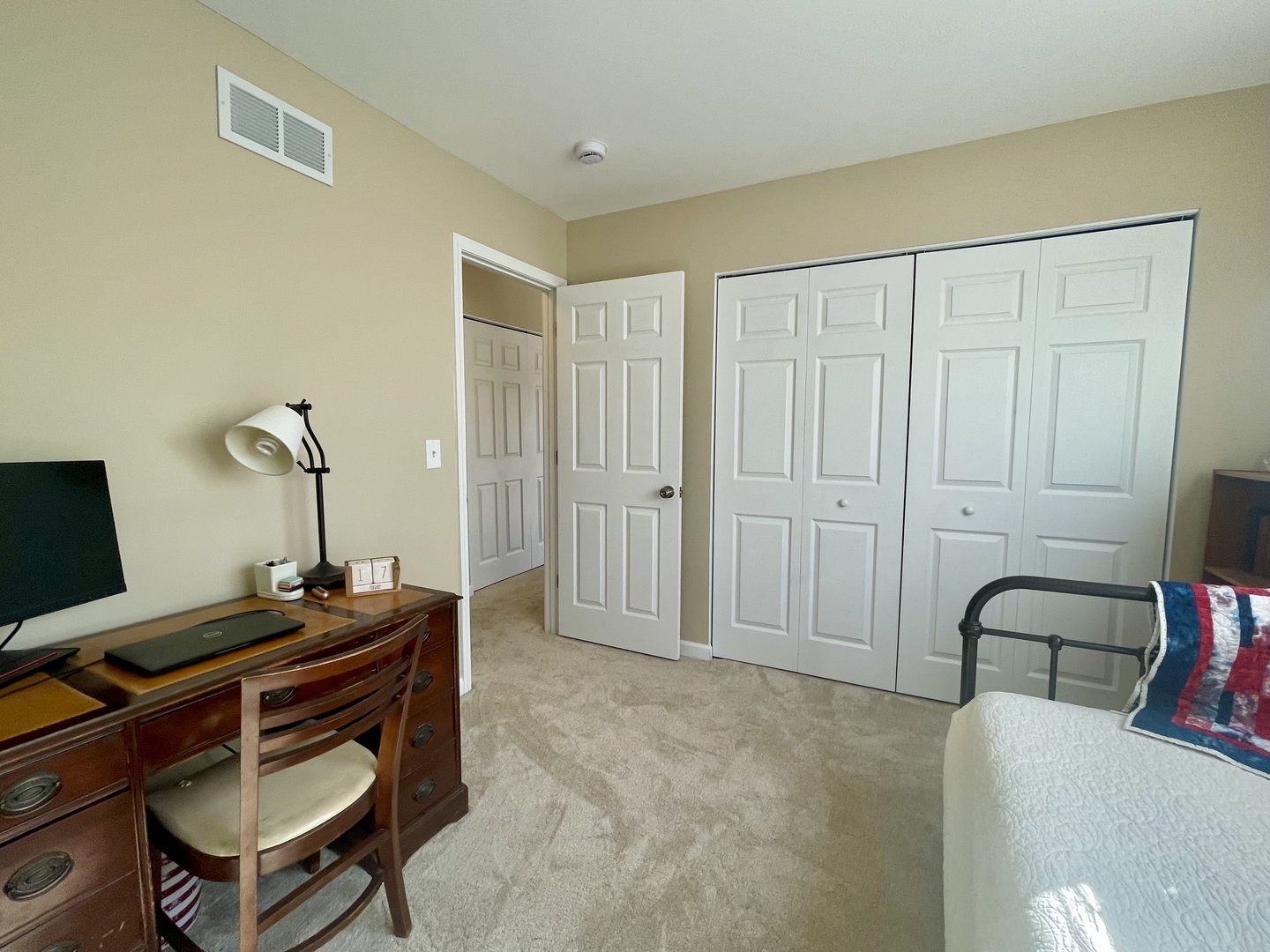 34718 Lakeside Drive Ingleside, IL 60041 - Photo 27 of 34 a workspace with furniture and window
