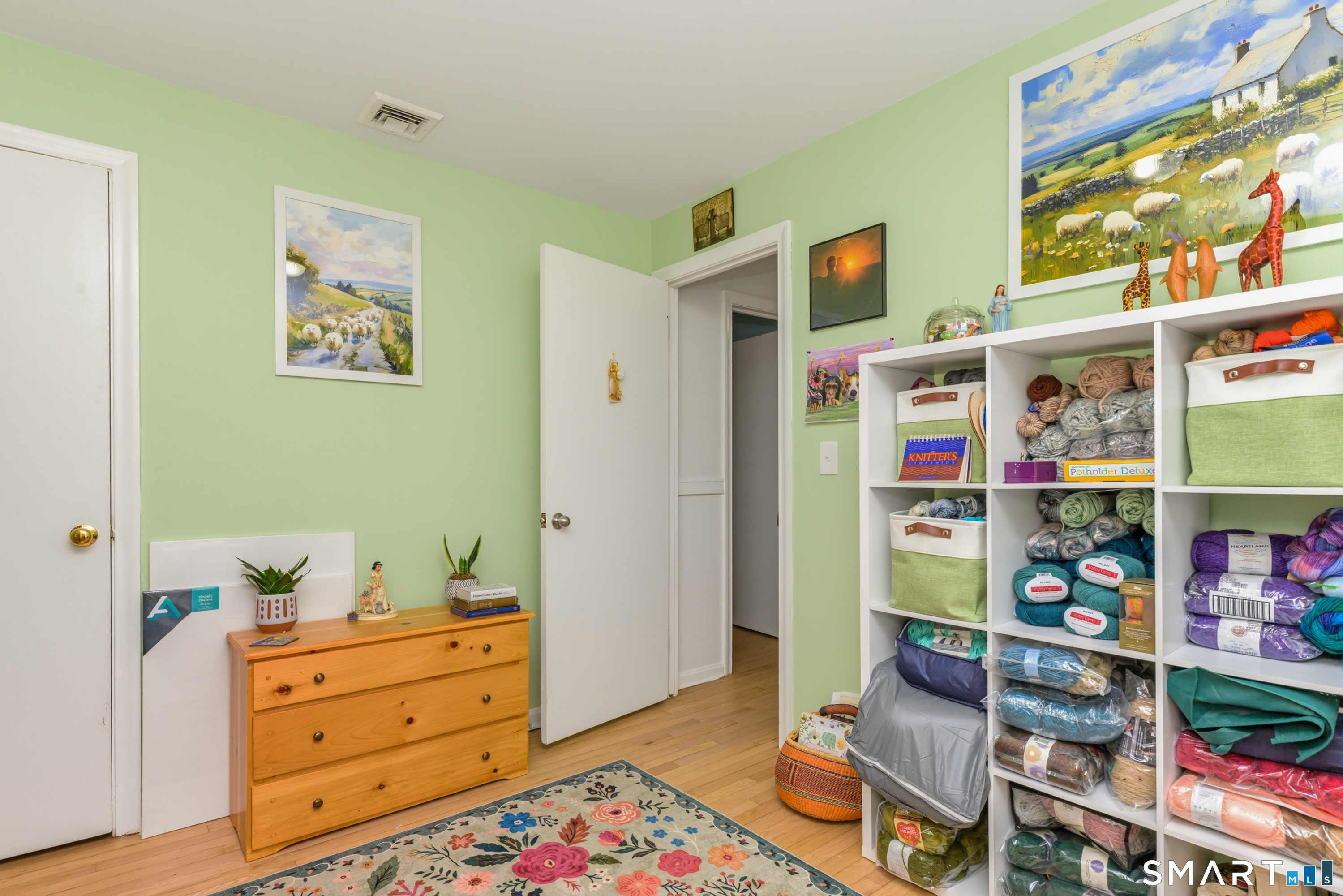 435 West Shepard Avenue Hamden, CT 06514 - Photo 17 of 37