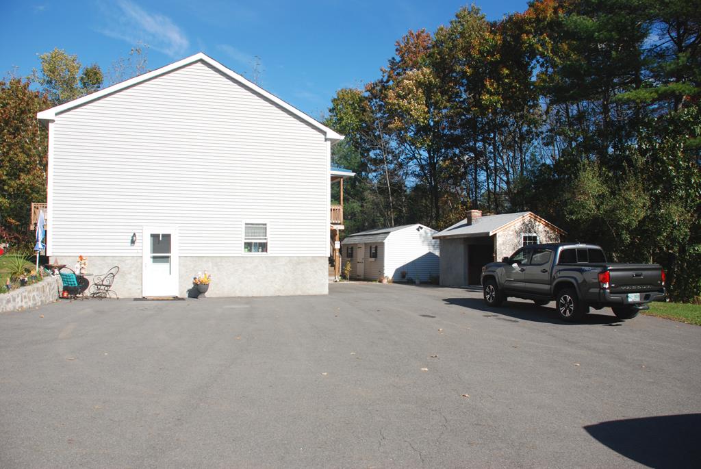 208-a And B Windham Road Pelham, NH 03076 - Photo 5 of 37