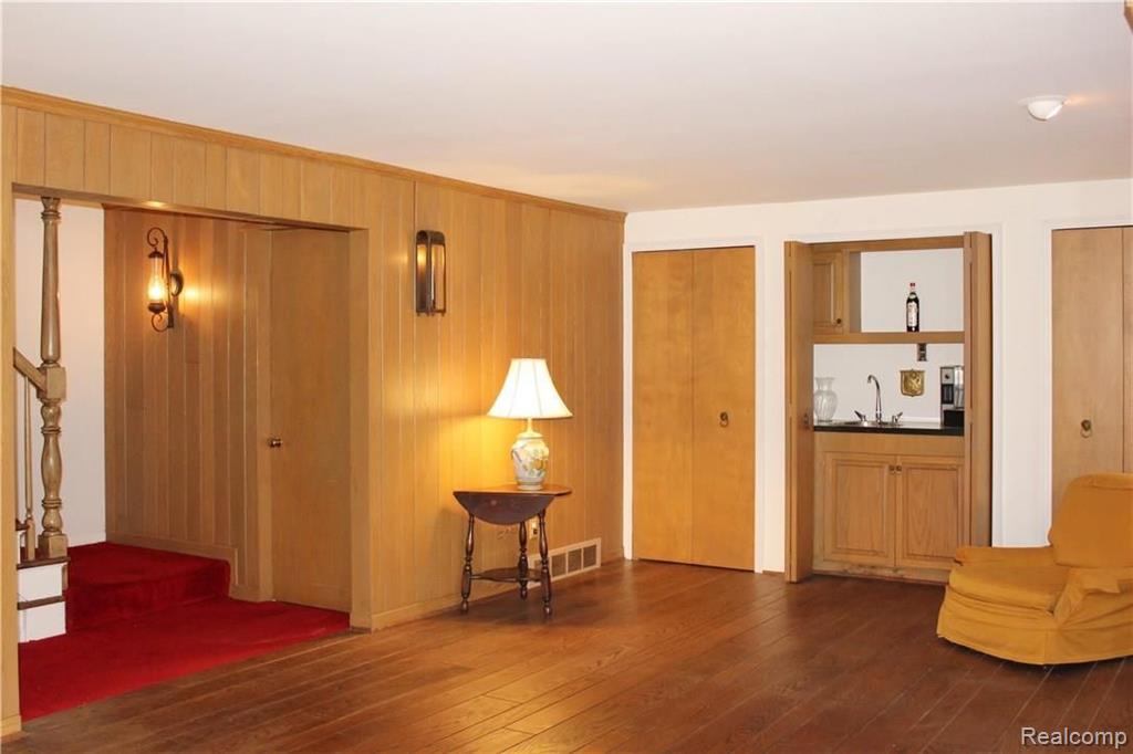 799 East Long Lake Road Bloomfield Hills, MI 48304 - Photo 20 of 31