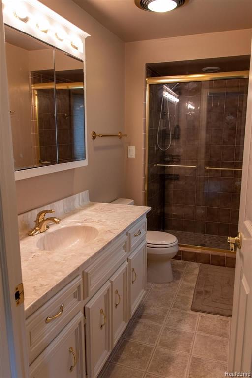 2275 Chalet Drive Rochester Hills, MI 48309 - Photo 38 of 62