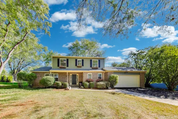 $4,500 | 21301 North Woodland Avenue, Barrington, IL 60010