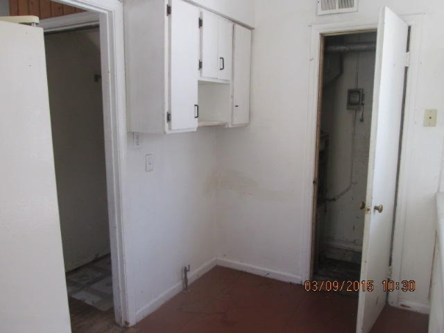 1614 Miller Road Kalamazoo, MI 49001 - Photo 7 of 23 IMG_5875.JPG