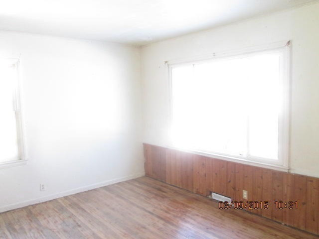 1614 Miller Road Kalamazoo, MI 49001 - Photo 9 of 23 IMG_5889.JPG