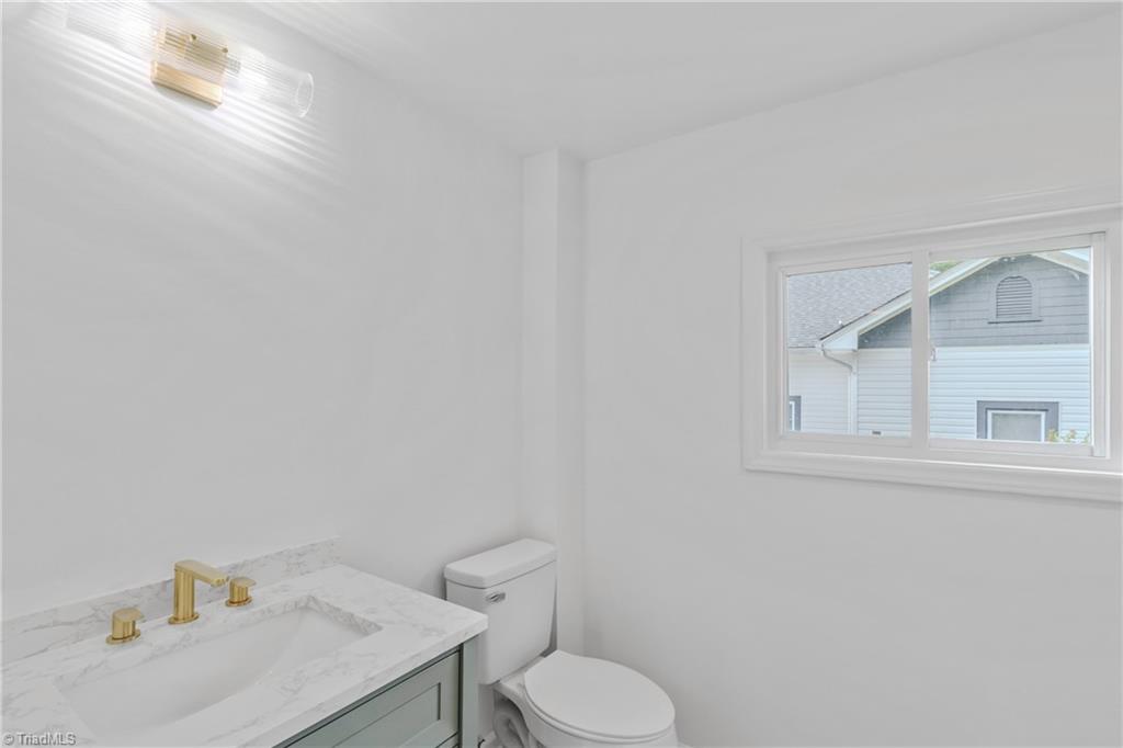 413 Junction Street Mount Airy, NC 27030 - Photo 21 of 30