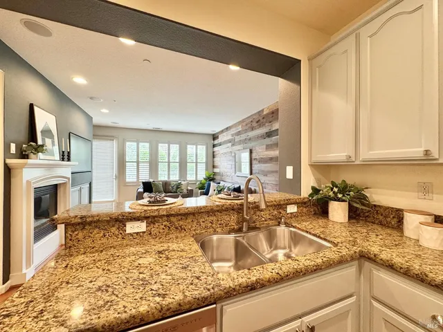 $749,000 | 2010 Appollo Court, Napa, CA 94559