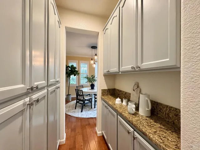 $749,000 | 2010 Appollo Court, Napa, CA 94559