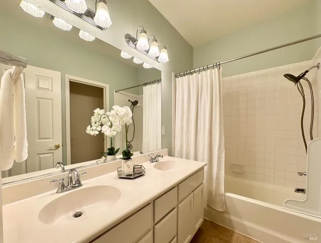 $749,000 | 2010 Appollo Court, Napa, CA 94559