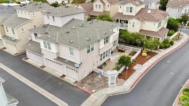 $749,000 | 2010 Appollo Court, Napa, CA 94559