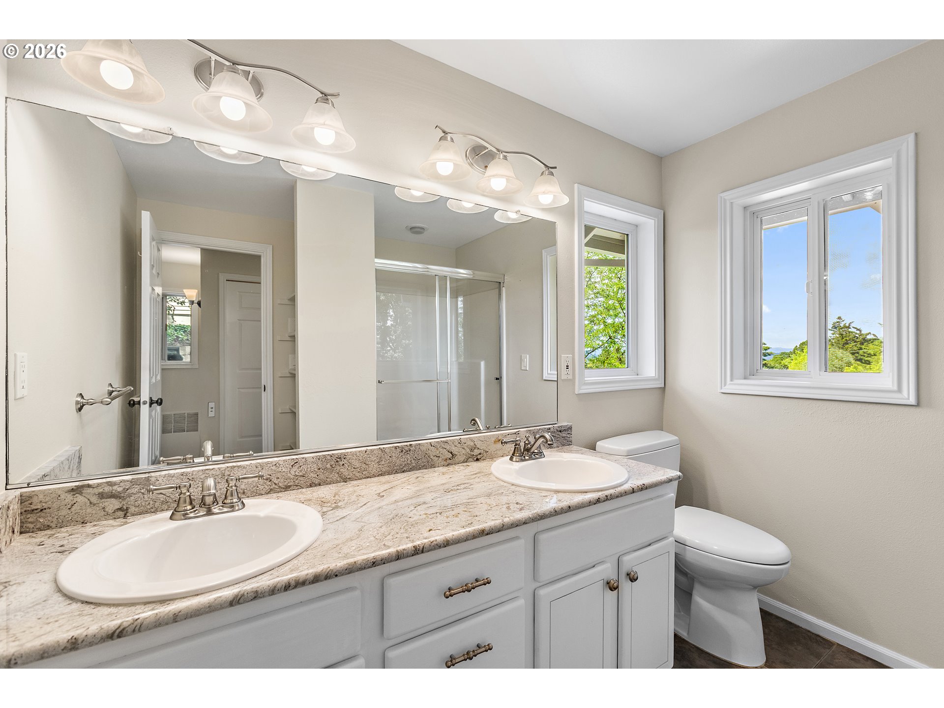 12436 Southwest 58th Avenue Portland, OR 97219 - Photo 25 of 38