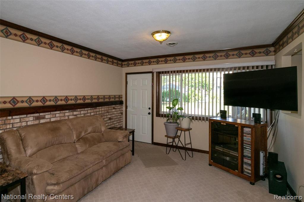 14721 Stephens Eastpointe, MI 48021 - Photo 16 of 24 Gallery Image 16