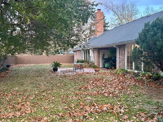 a front view of house with yard