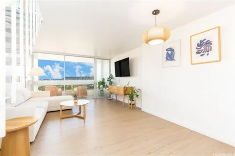 $500,000 | 555 University Avenue, Unit 3503, Honolulu, HI 96826