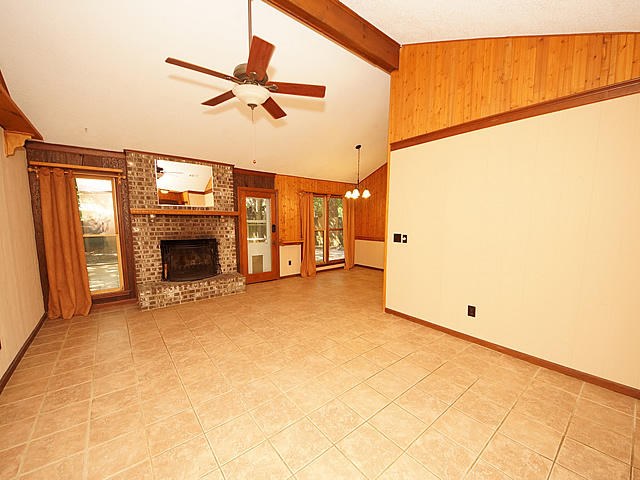 82 Princeton Road Goose Creek, SC 29445 - Photo 3 of 27 Family Room