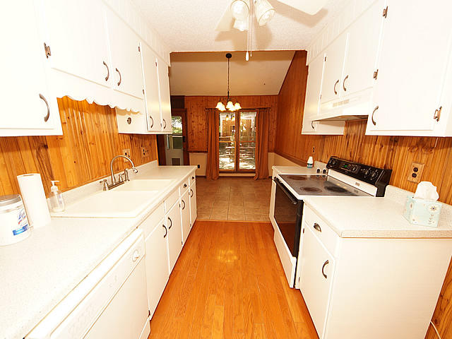 82 Princeton Road Goose Creek, SC 29445 - Photo 8 of 27 Kitchen