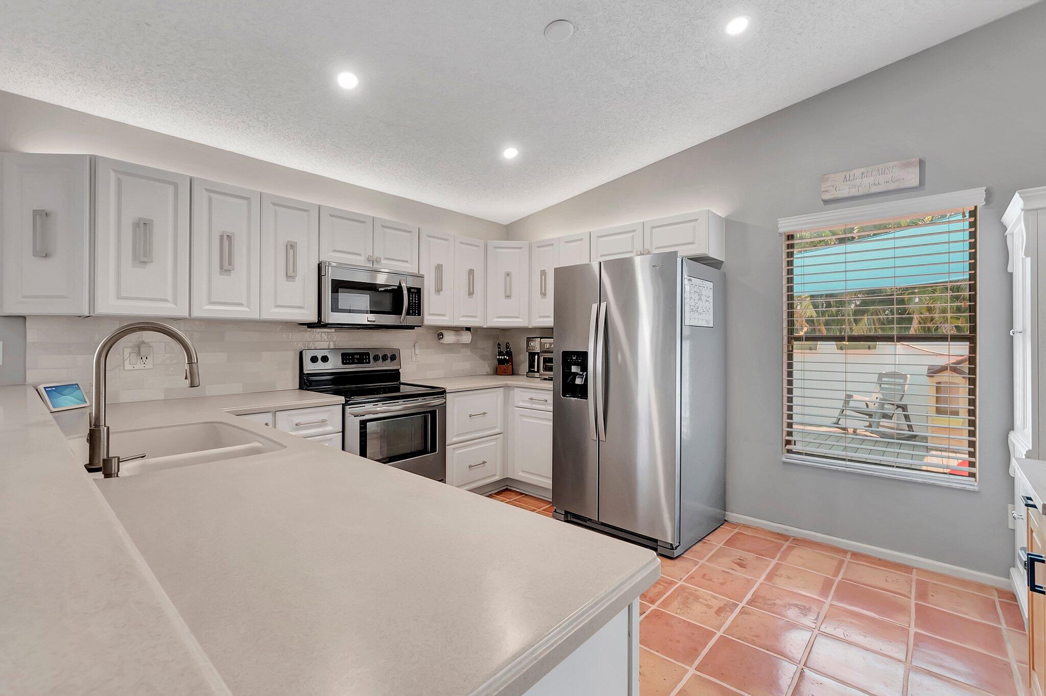 10332 Islander Drive Boca Raton, FL 33498 - Photo 11 of 35 13-web-or-mls-DSC_7141