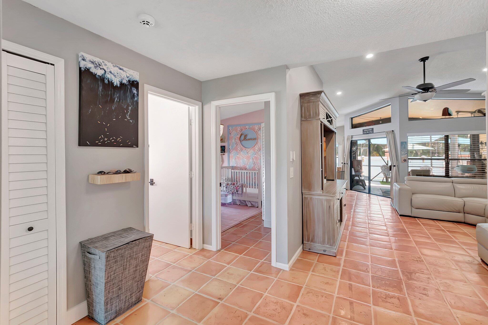 10332 Islander Drive Boca Raton, FL 33498 - Photo 4 of 35 6-web-or-mls-DSC_7106