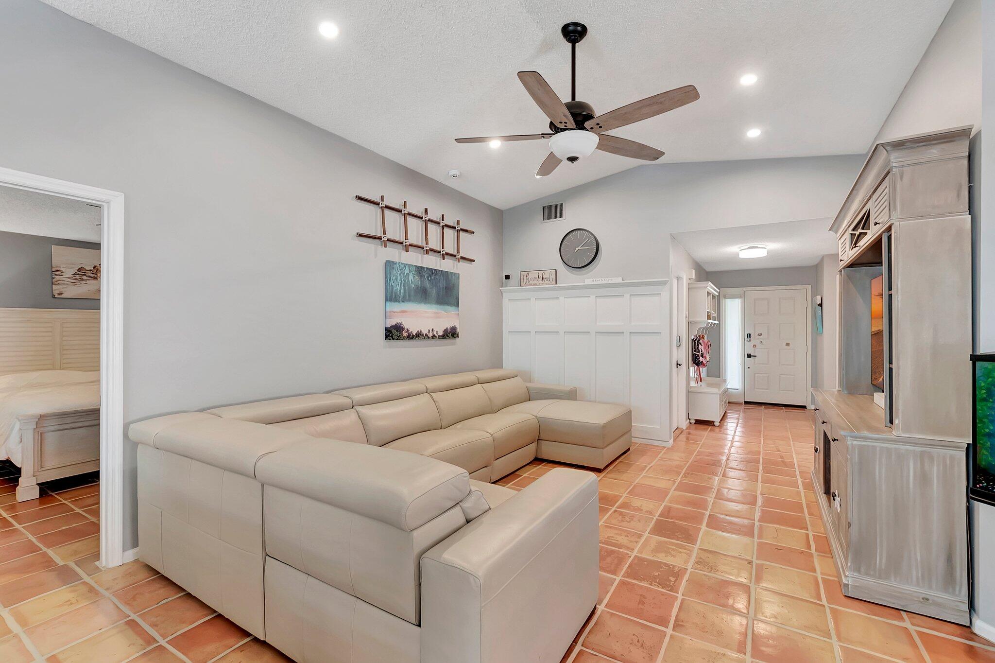 10332 Islander Drive Boca Raton, FL 33498 - Photo 6 of 35 8-web-or-mls-DSC_7116
