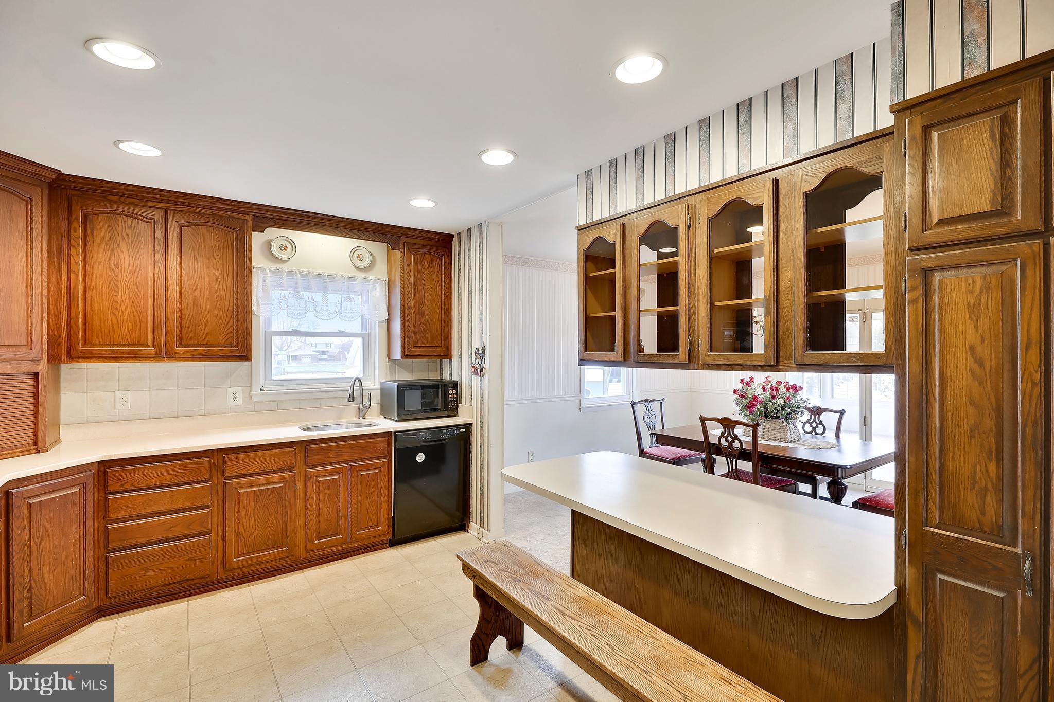 2126 Poplar Ridge Road Pasadena, MD 21122 - Photo 19 of 27 Kitchen